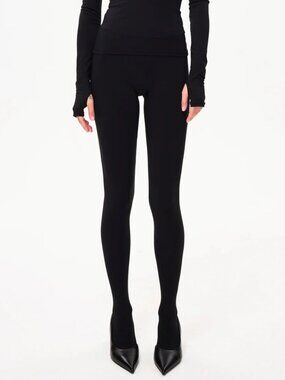 KHY Footed Leggings in Black - Medium - Excellent Condition